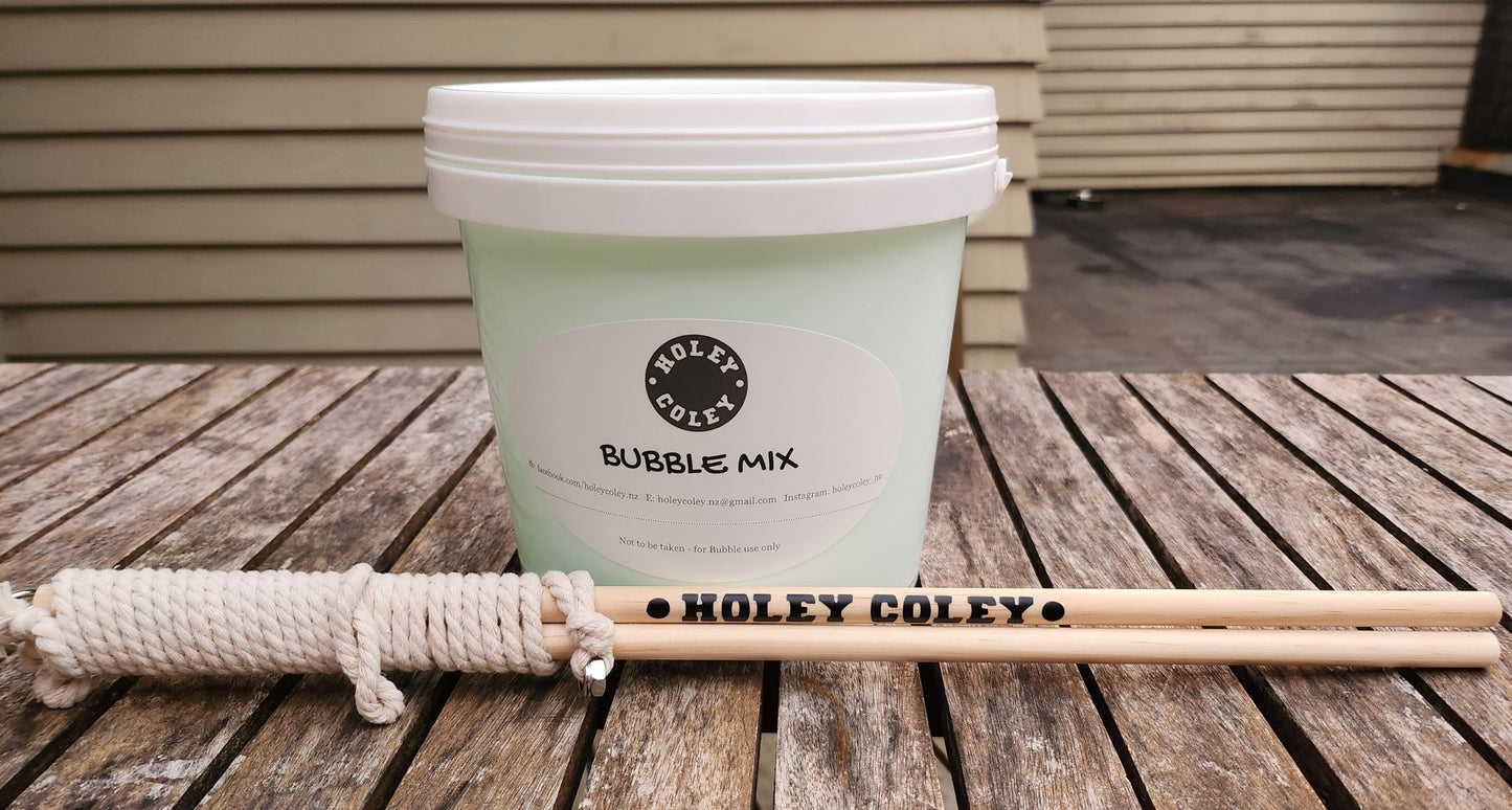 Bubble Solution and Wand Pack - holeycoley.nz